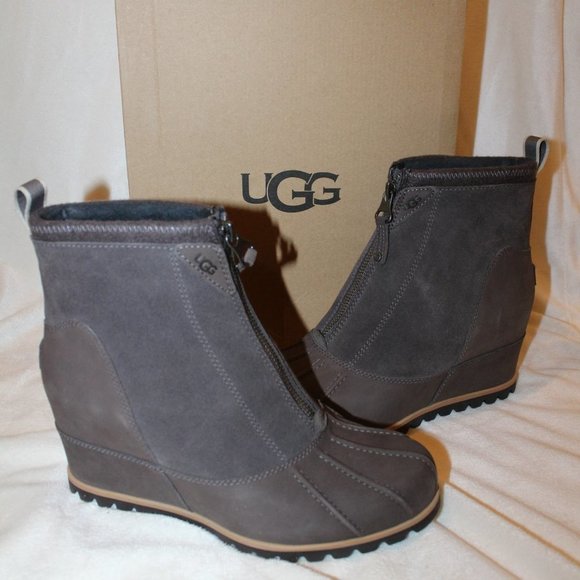 UGG Shoes - NIB UGG WOMEN'S WEDGE REGGIE SUEDE ZIP UP ANKLE BOOTS